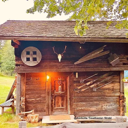 Panorama Almhuette Nockberge 度假居
